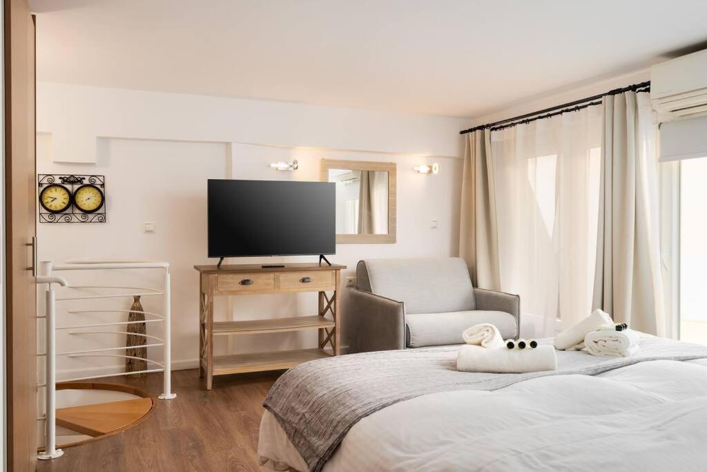 Modern Two Level Apartment In The Heart Of Atenas Exterior foto
